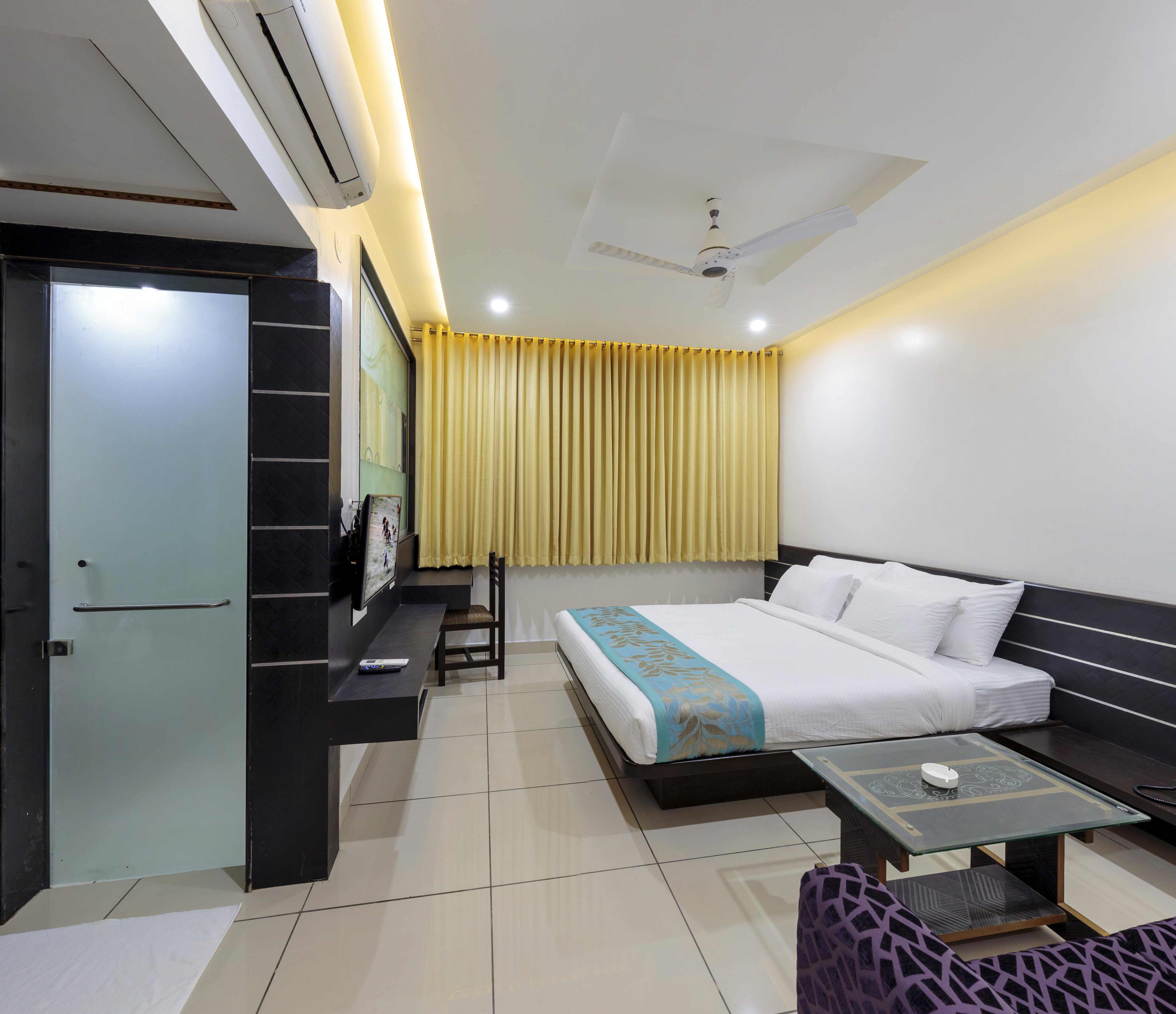 Hotel Radiant Gallery